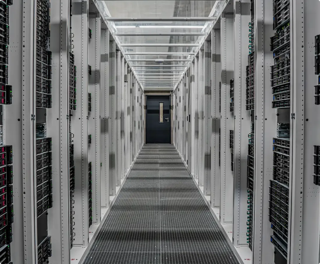 Image of a well-organised data center
