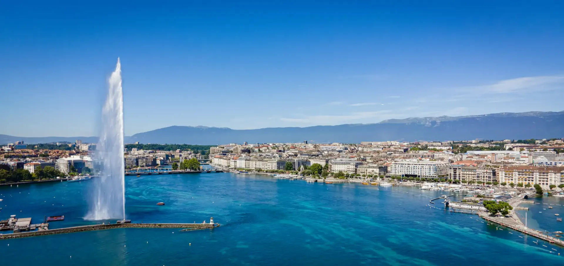 Image de drône de Genève avec le lac et le jet d'eau